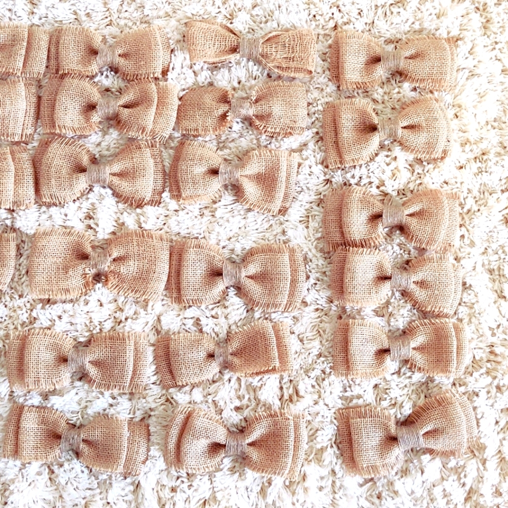 Burlap bows count of 24